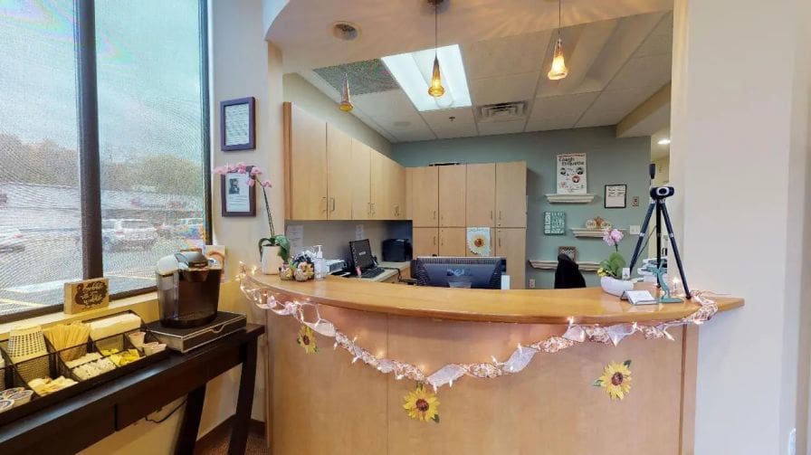 Cinema Smile Dental | Night Guards, Inlays  amp  Onlays and Veneers