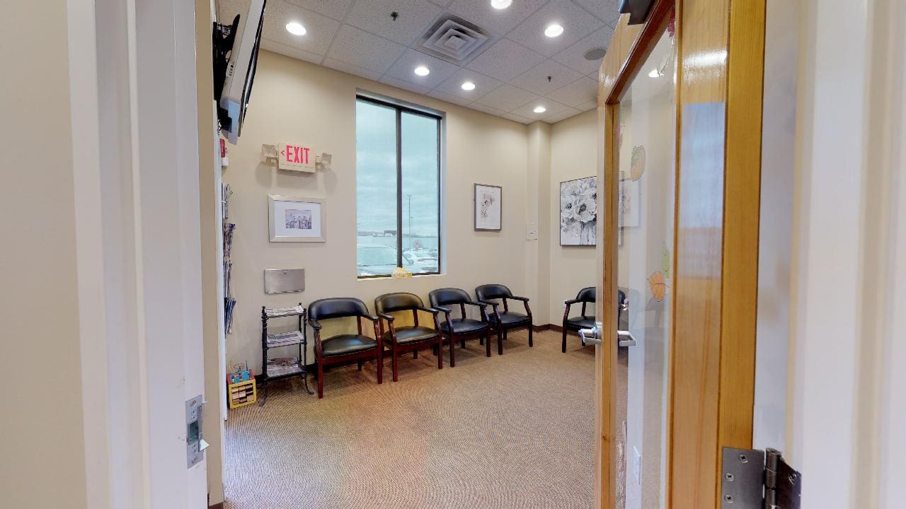 Cinema Smile Dental | Extractions, Oral Cancer Screening and All-on-6 reg 