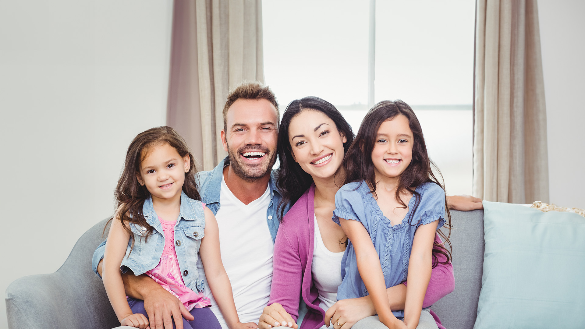 Cinema Smile Dental | Veneers, K  R Whitening System and Dental Sealants